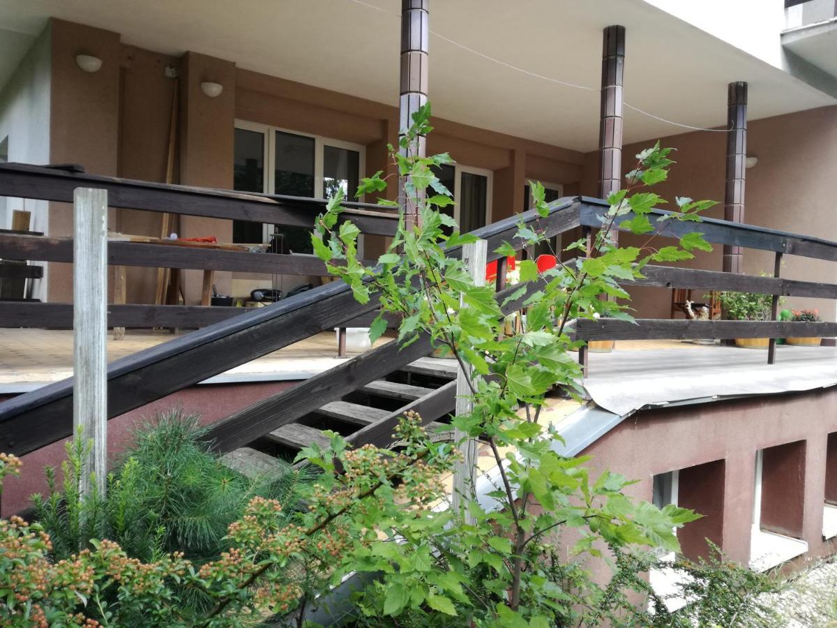 Willa Stary Dom Warschau Exterior foto